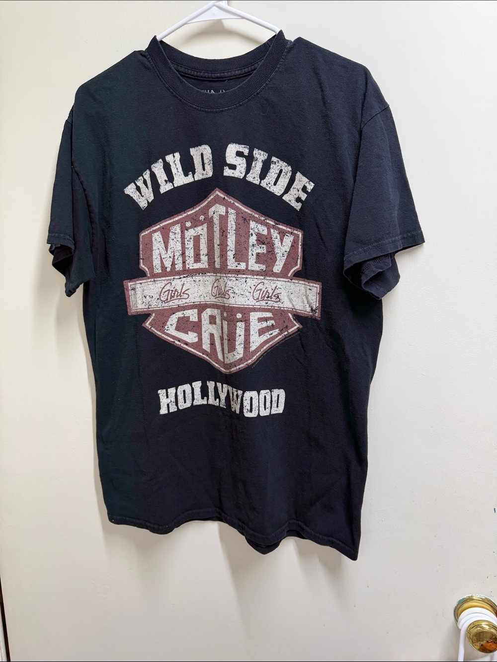 'Wild Side' Black Graphic Tee - Men